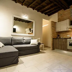 https://new-navona-elegant-apartment.it-romehotels.com