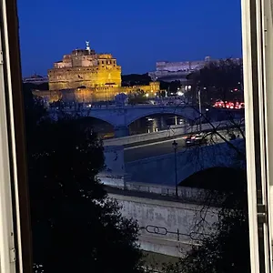 https://casa-della-rovere.it-romehotels.com