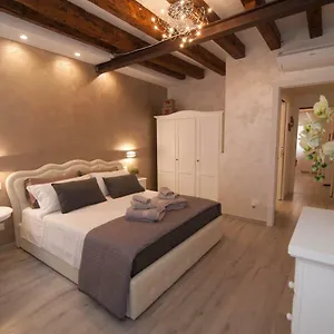 https://ca-del-pape.hotelslidodijesolo.com